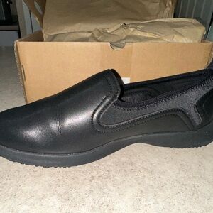 Shoes for crews Quincy size 9